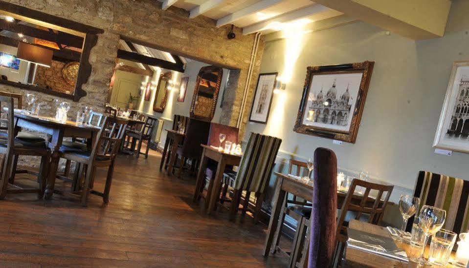 Bear&Ragged Staff Hotel Cumnor Eksteriør billede